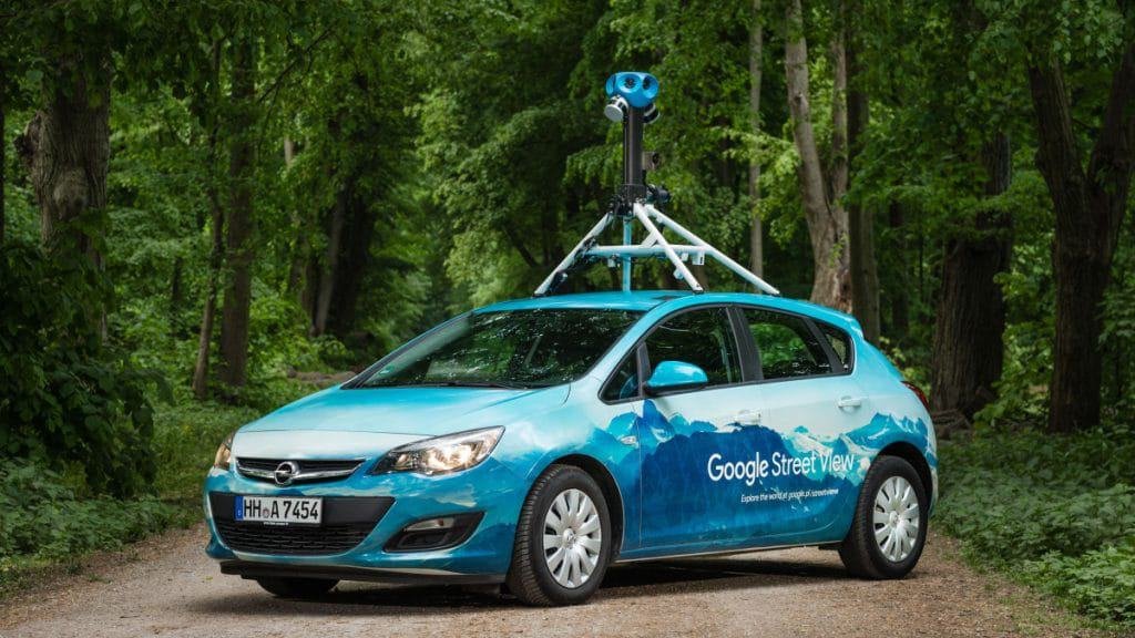 Câmera do Google Street View montada em um carro