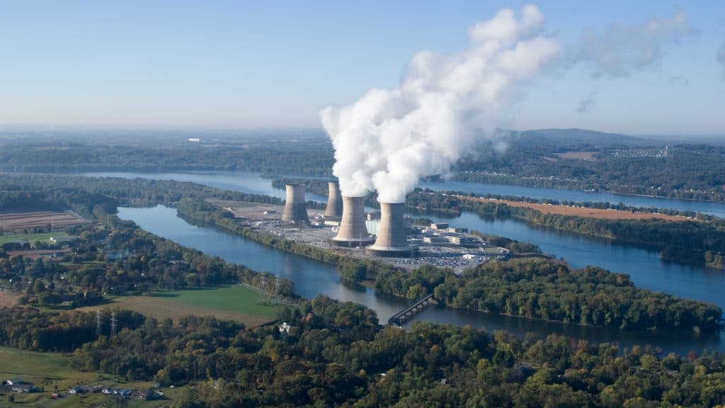 Visão aérea de usina nuclear de Three Mile Island